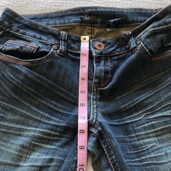 Z co Jeans Medium Wash Distressed Straight Fit Junior Size Denim - Picture 7 of 16